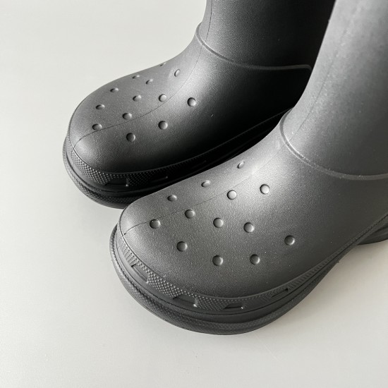Crocs x Balenciaga