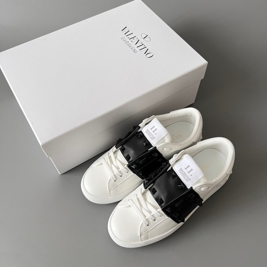 Rockstud Untitled Rivet