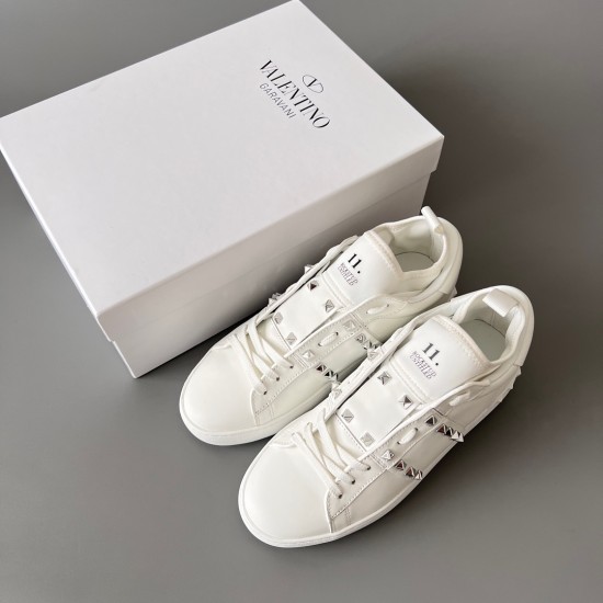 Rockstud Untitled Rivet