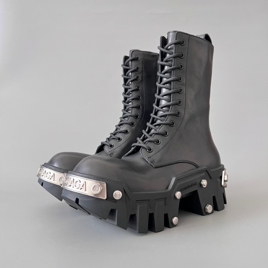 Bulldozer Martin Boots