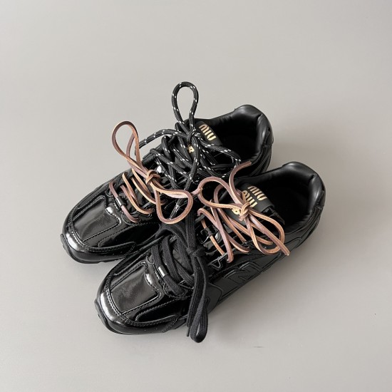 New Balance x MIU MIU 530