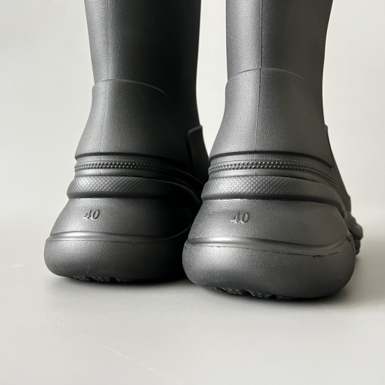 Crocs x Balenciaga