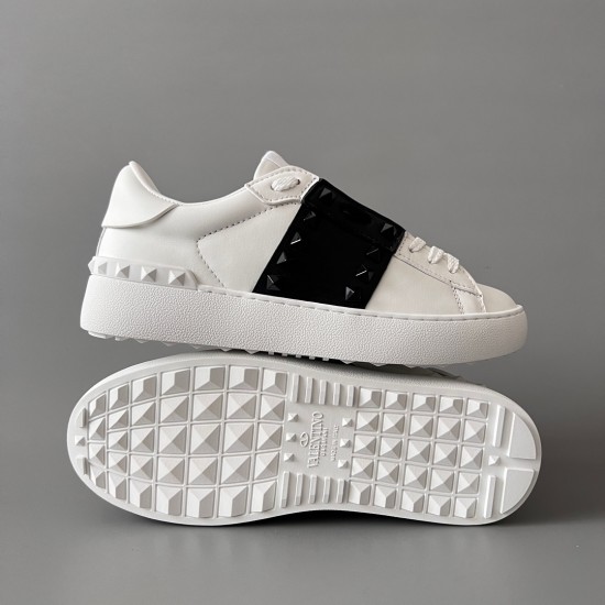Rockstud Untitled Rivet