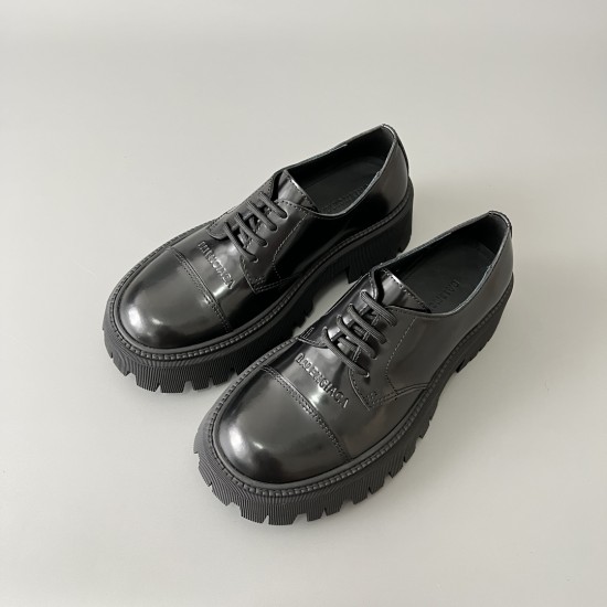 Tractor Sneakers