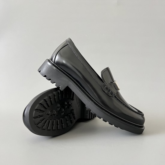 Explorer Loafers