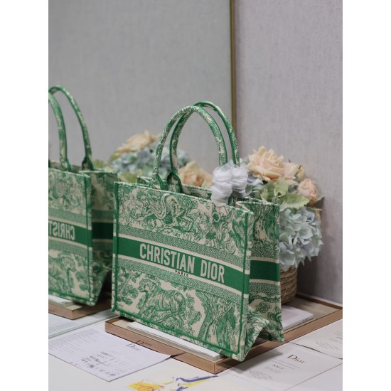 Tote book Tote book