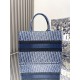 Tote book