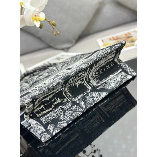 Tote book