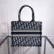 Tote book