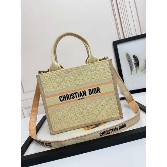 Tote book