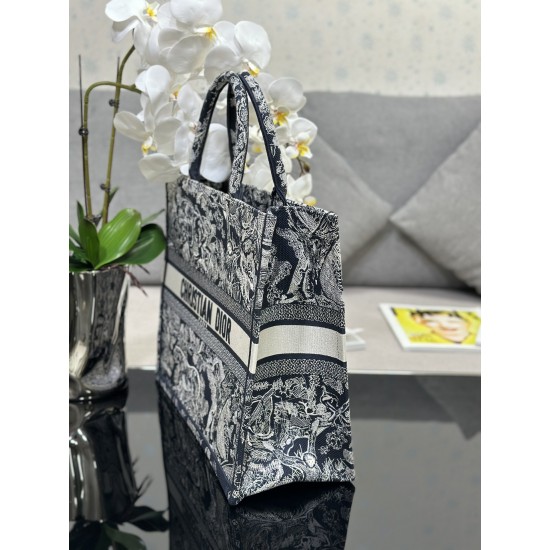 Tote book