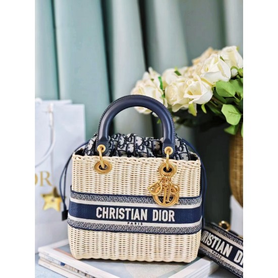 Tote book
