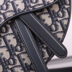 Saddle