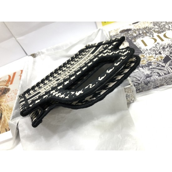 Tote book