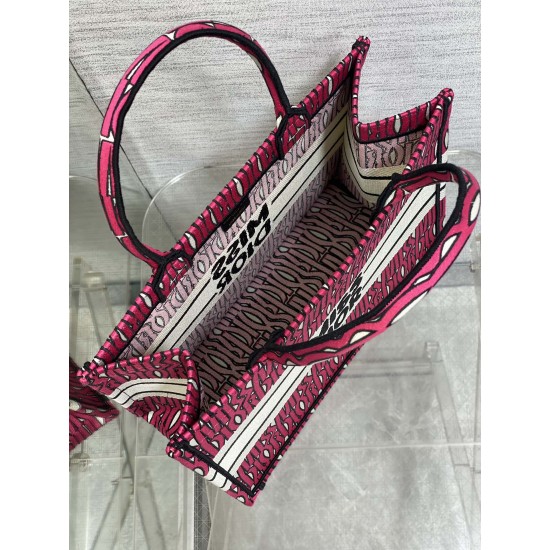 Tote book