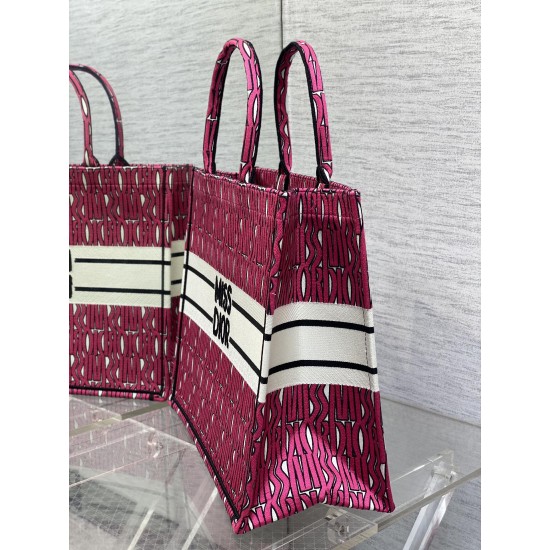 Tote book