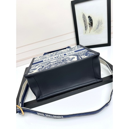 Tote book