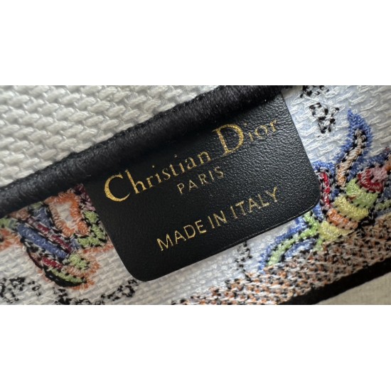 Tote book