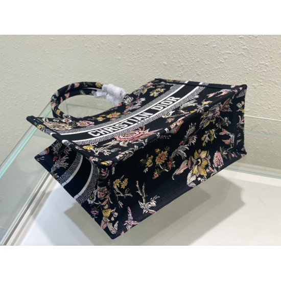 Tote book
