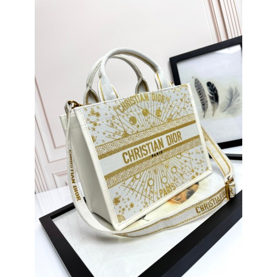 Tote book
