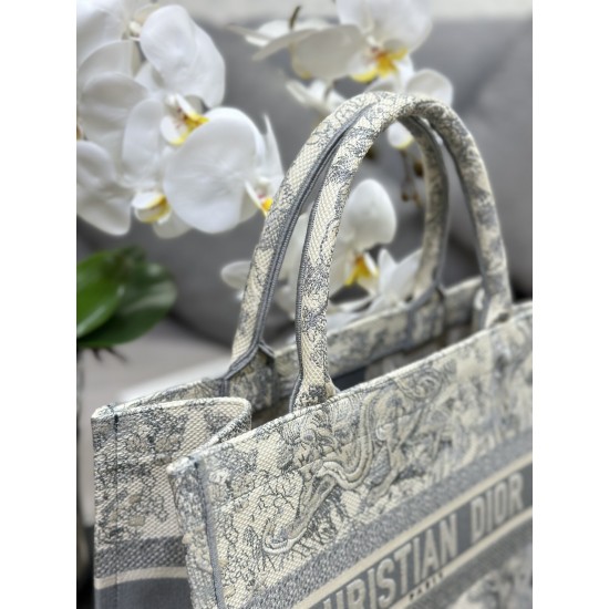 Tote book
