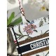 Tote book