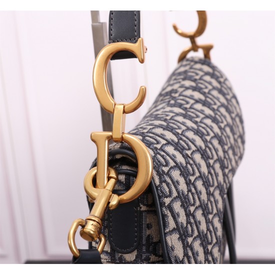 Saddle