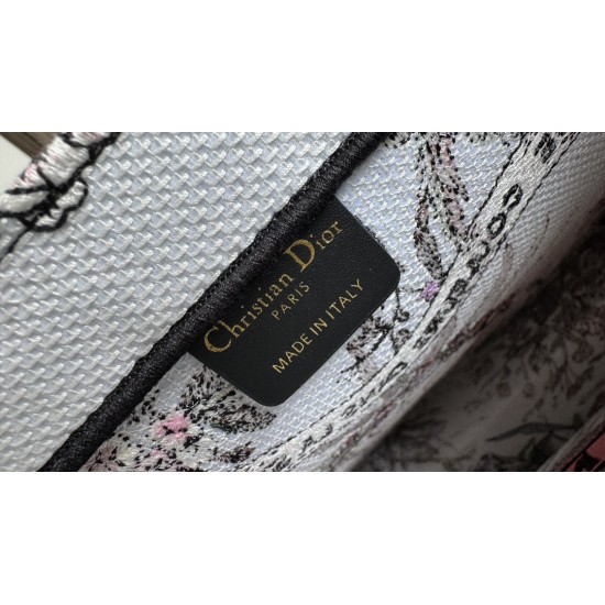 Tote book Tote book