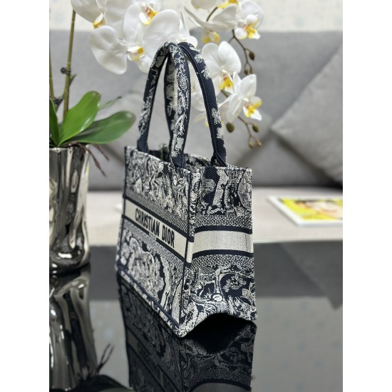 Tote book