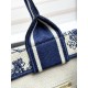 Tote book