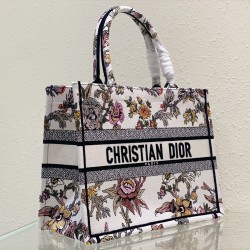 Tote book