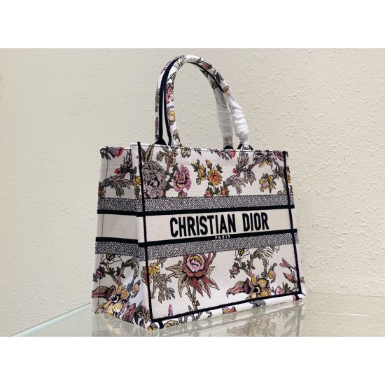 Tote book