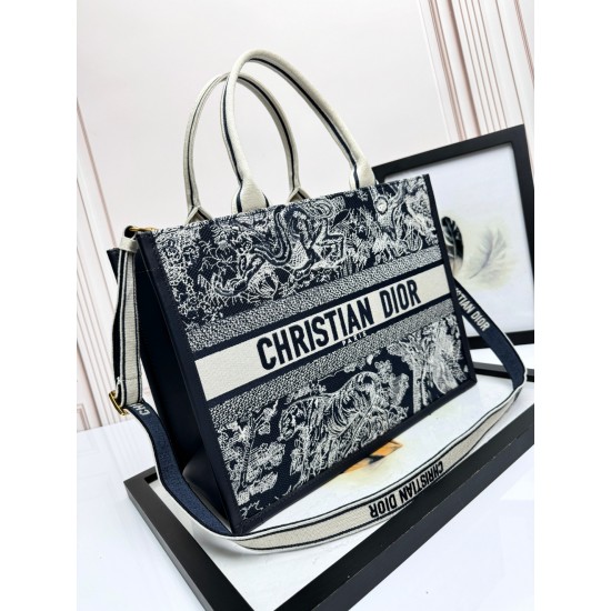 Tote book