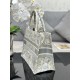 Tote book