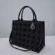 Tote book