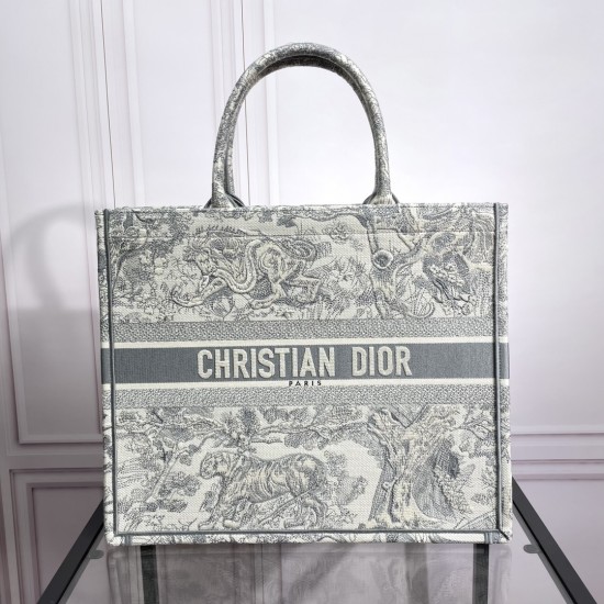 Tote book