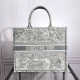 Tote book