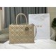 Tote book