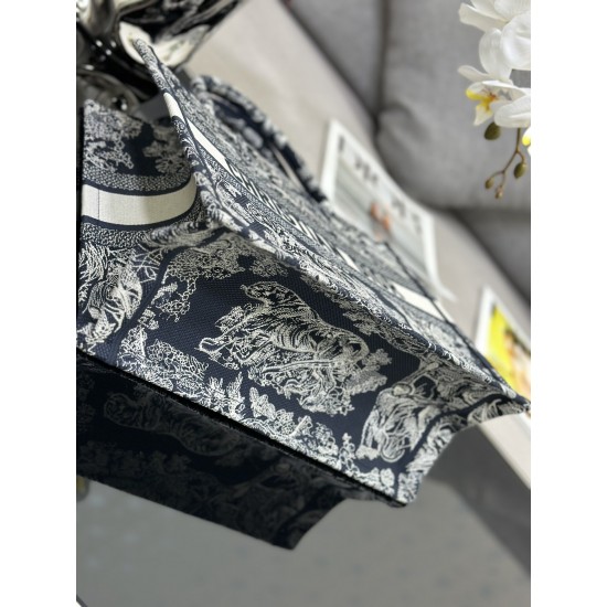 Tote book