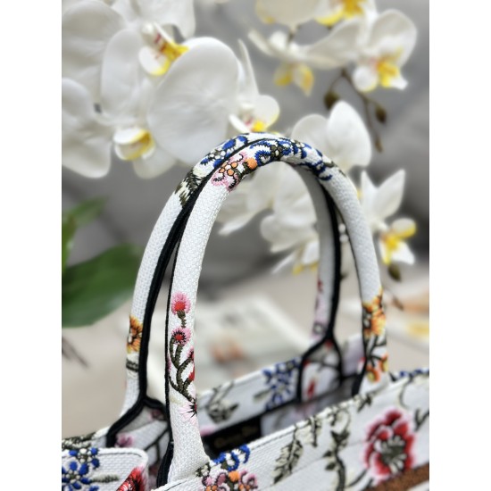 Tote book
