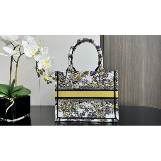 Tote book