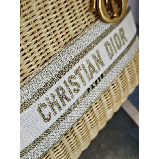 Tote book