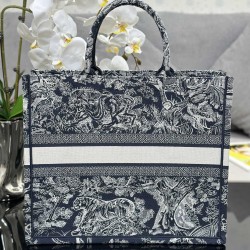 Tote book
