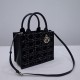 Tote book