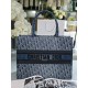 Tote book