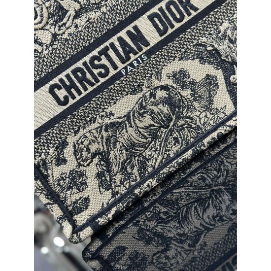 Tote book