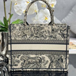 Tote book