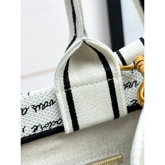 Tote book