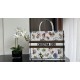 Tote book