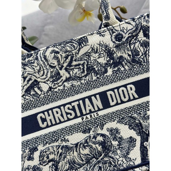 Tote book
